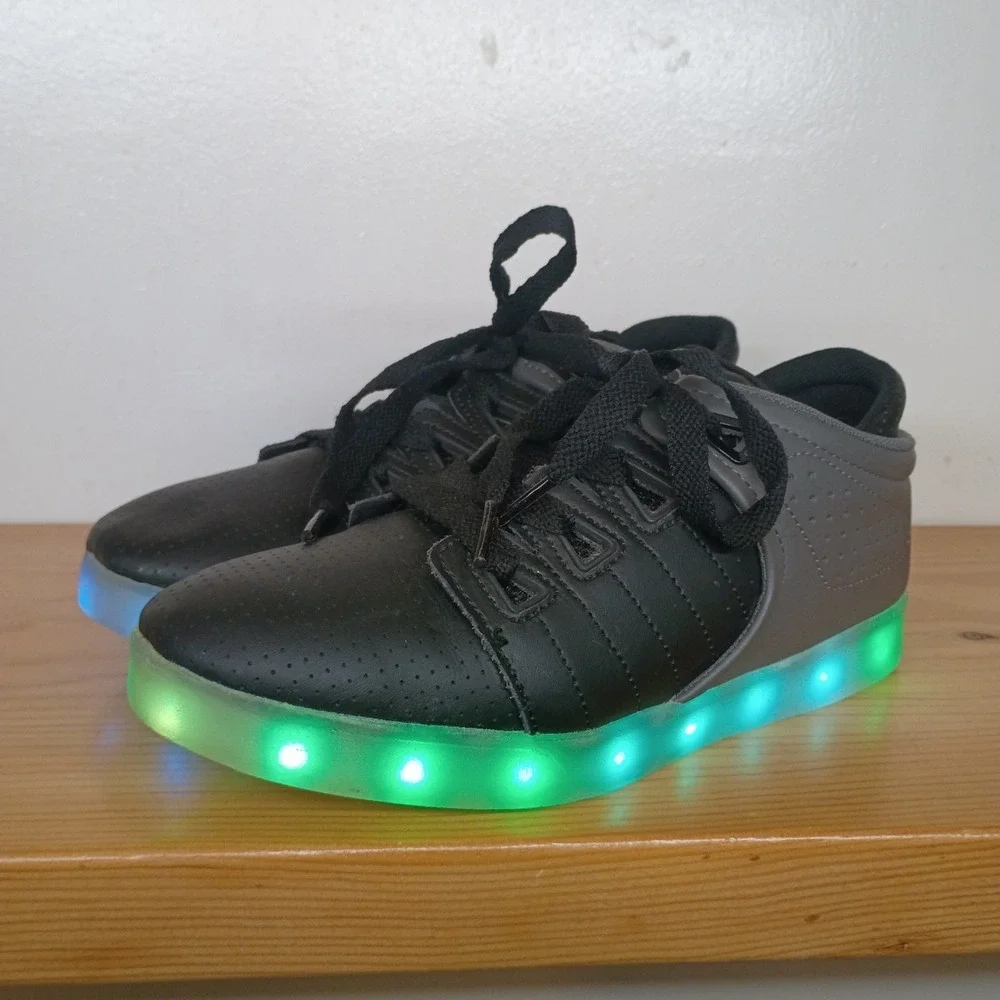 Osiris D3V Men's Leather Light Up Skate Shoes Size 6 Black Grey